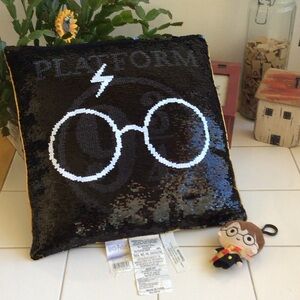 ‘Harry Potter’ Reversible Sequined Throw Pillow